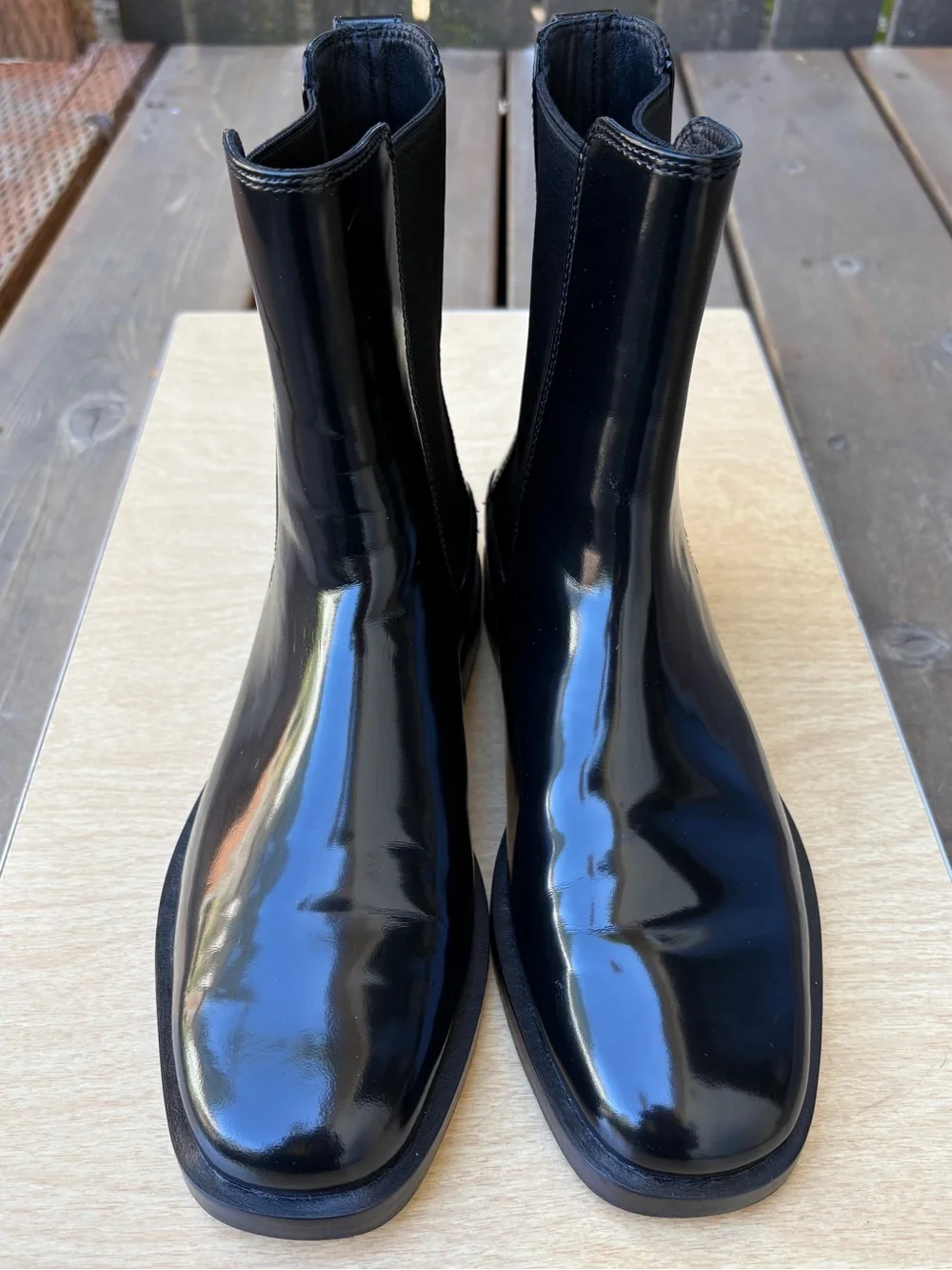 Everlane Wm’s Patent Black Leather The Chelsea Boot In Sz 8